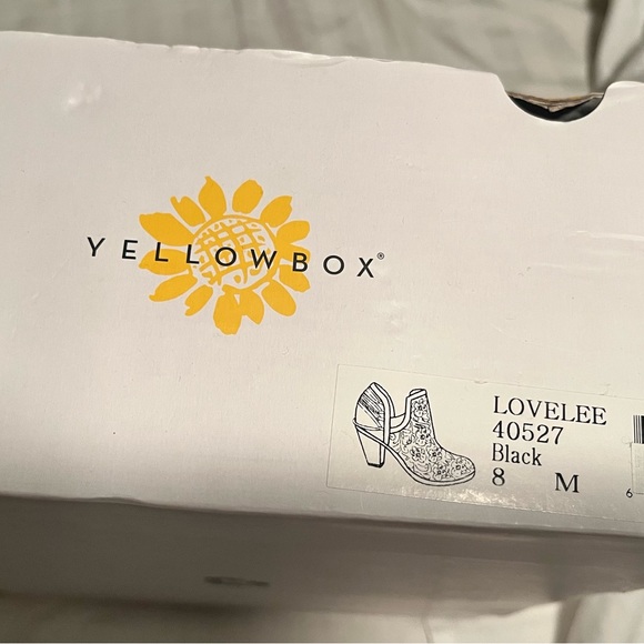 Woman’s black suede ankle boot - Picture 3 of 4